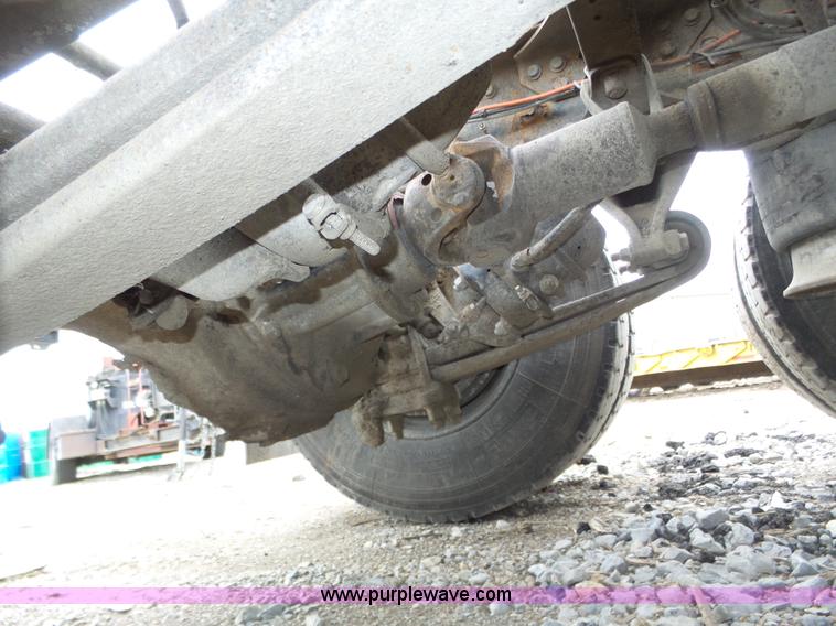 image for item J8850 1996 Freightliner FLD semi truck