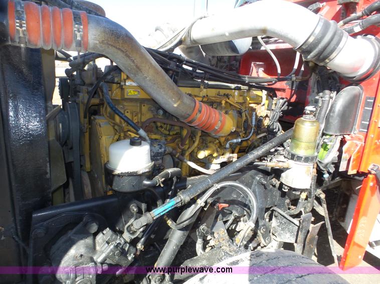 image for item J8881 2005 Peterbilt 379 semi truck