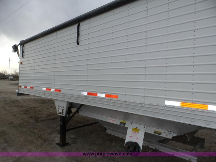 image for item J8912 2010 Timpte Super Hopper double hopper grain trailer