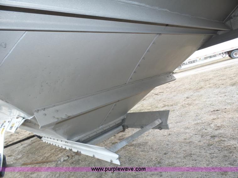 image for item J8912 2010 Timpte Super Hopper double hopper grain trailer