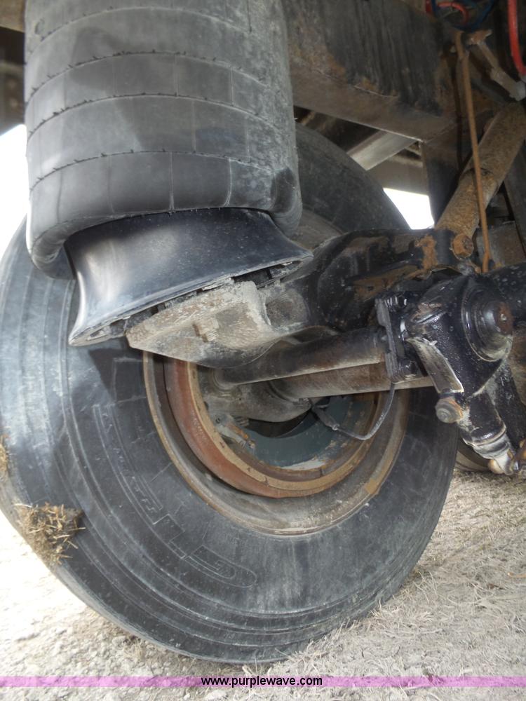 image for item J8912 2010 Timpte Super Hopper double hopper grain trailer