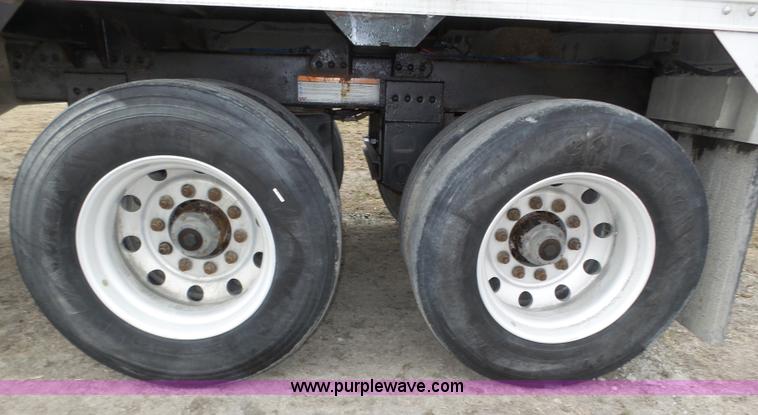 image for item J8912 2010 Timpte Super Hopper double hopper grain trailer