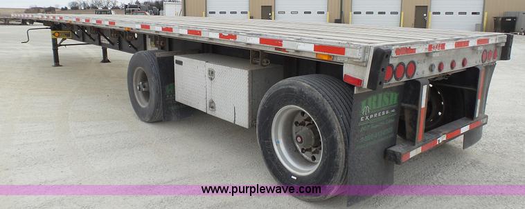 image for item K5010 2007 Transcraft Eagle II flatbed trailer
