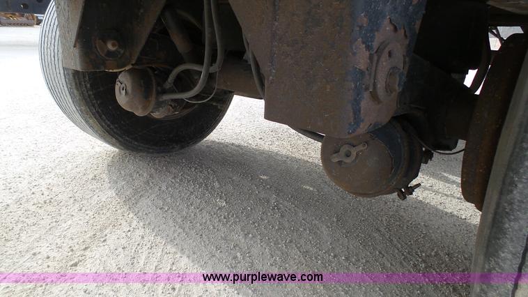 image for item K5010 2007 Transcraft Eagle II flatbed trailer