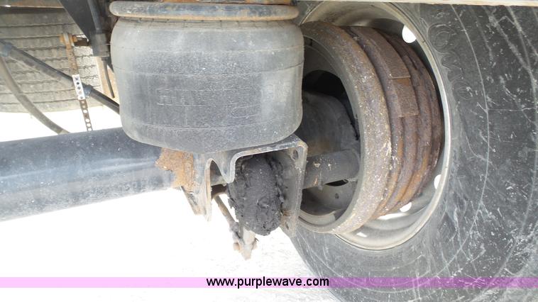 image for item K5010 2007 Transcraft Eagle II flatbed trailer