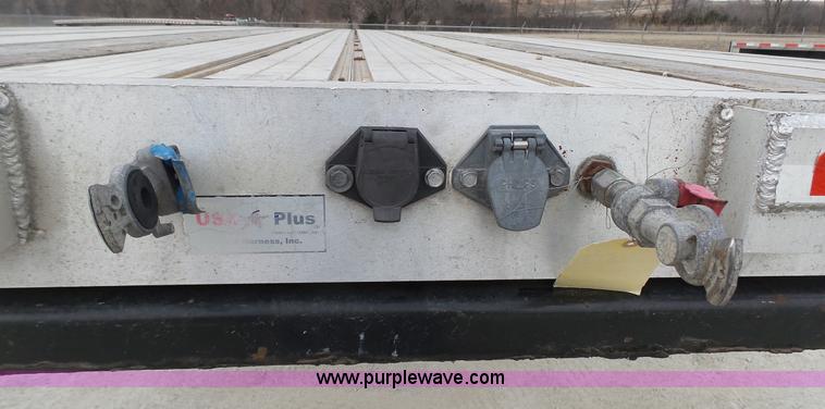 image for item K5011 2007 Transcraft Eagle II flatbed trailer
