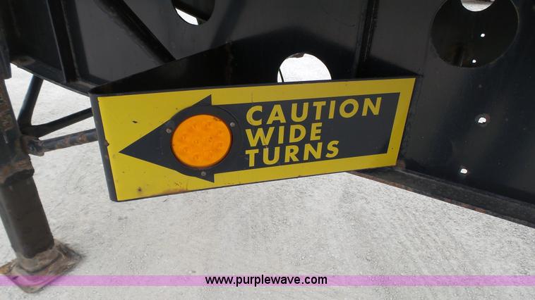 image for item K5011 2007 Transcraft Eagle II flatbed trailer