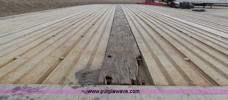 image for item K5013 2008 Chaparral flatbed trailer