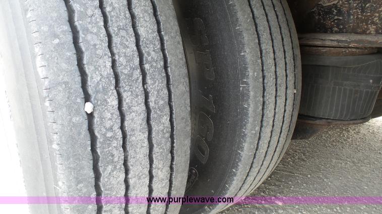 image for item K5100 2008 XL Specialized XL80MFG double drop deck equipment trailer