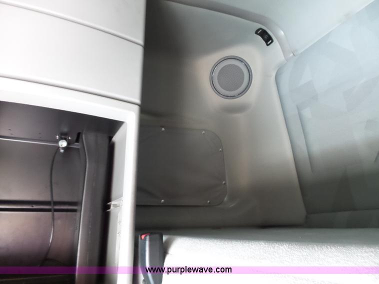 image for item K5759 2012 Volvo VNL semi truck