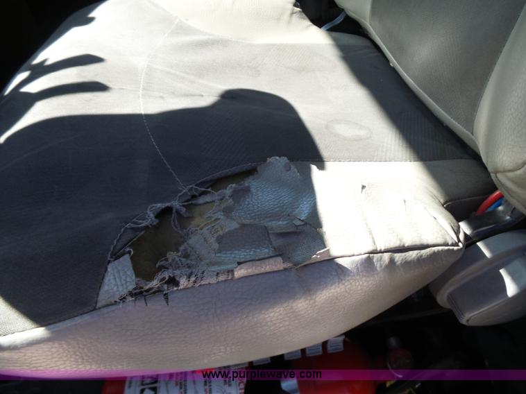 image for item K5759 2012 Volvo VNL semi truck