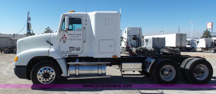 image for item K5760 1996 Freightliner FLD112 semi truck