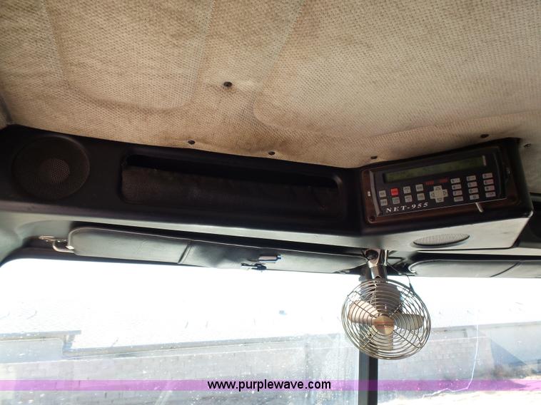 image for item K5760 1996 Freightliner FLD112 semi truck