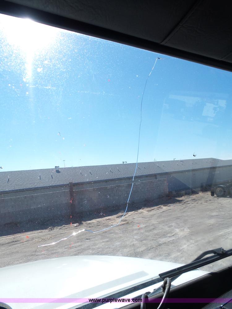 image for item K5760 1996 Freightliner FLD112 semi truck