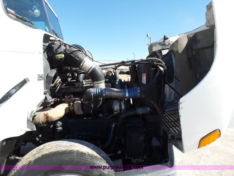image for item K5760 1996 Freightliner FLD112 semi truck