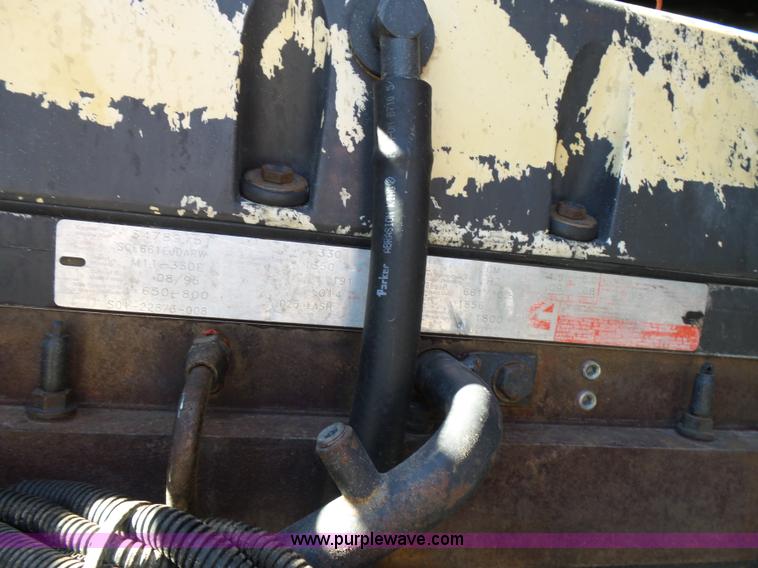 image for item K5760 1996 Freightliner FLD112 semi truck