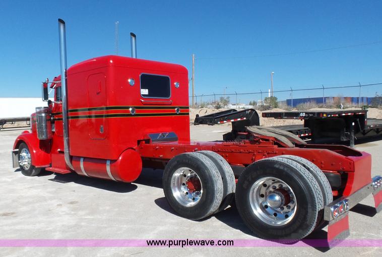 image for item K5761 1993 Peterbilt 379 semi truck