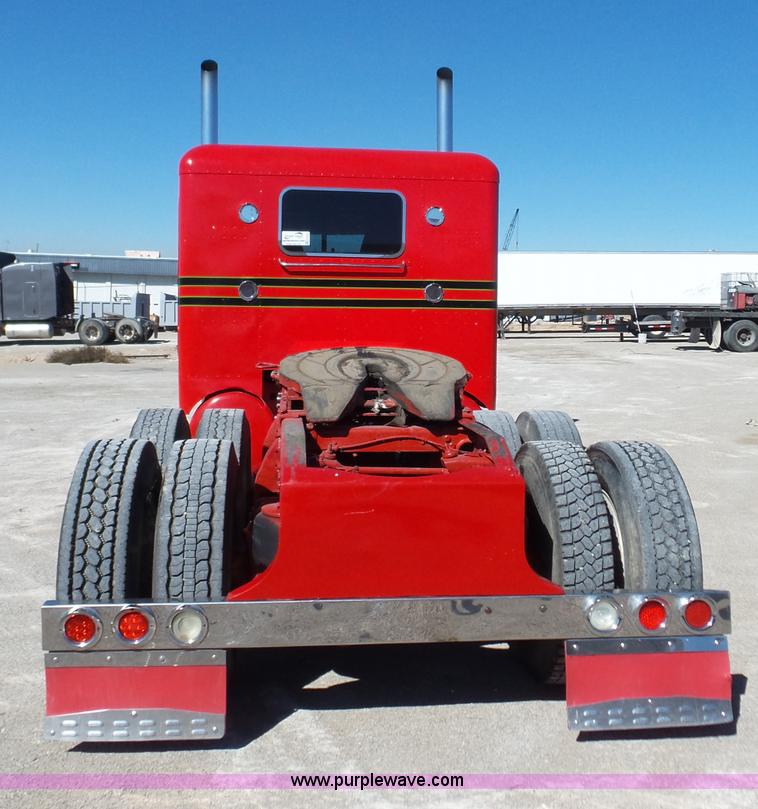 image for item K5761 1993 Peterbilt 379 semi truck