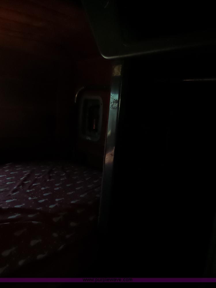 image for item K5761 1993 Peterbilt 379 semi truck