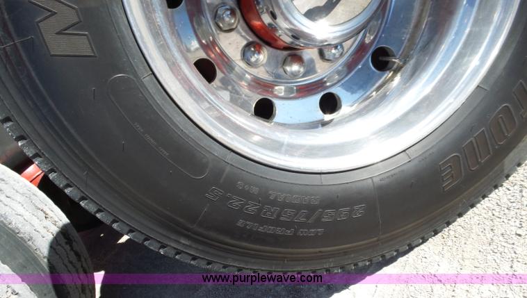 image for item K5761 1993 Peterbilt 379 semi truck