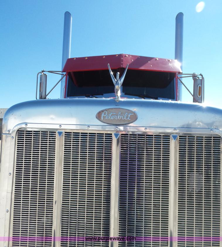 image for item K5761 1993 Peterbilt 379 semi truck