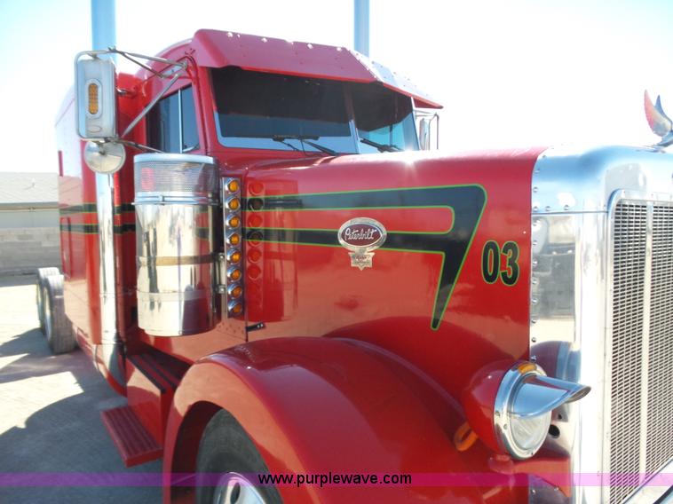 image for item K5761 1993 Peterbilt 379 semi truck
