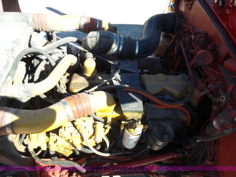 image for item K5761 1993 Peterbilt 379 semi truck