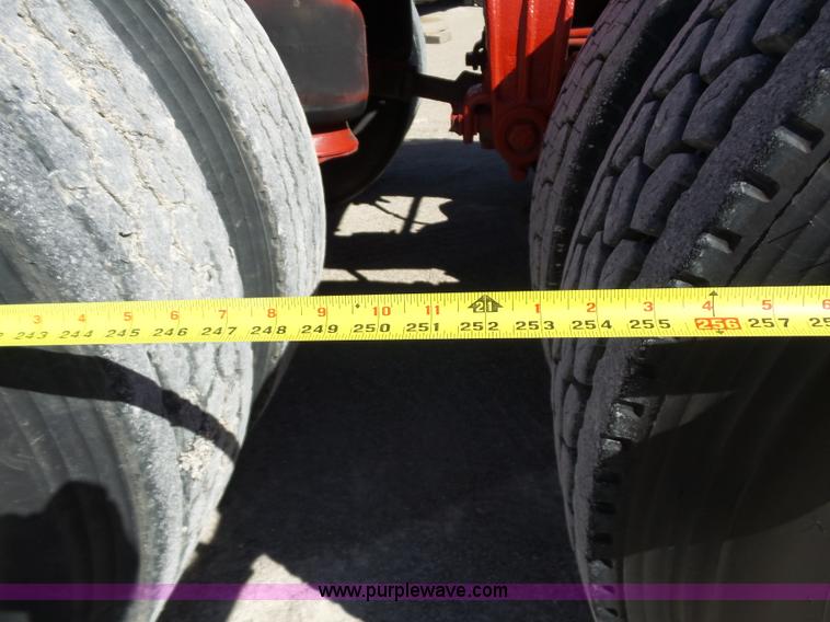 image for item K5761 1993 Peterbilt 379 semi truck