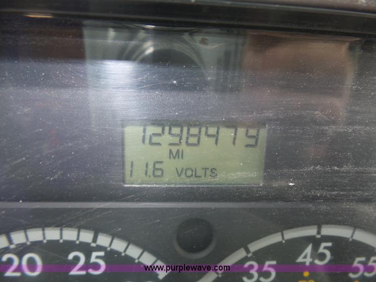 image for item K5767 2005 Freightliner Columbia semi truck