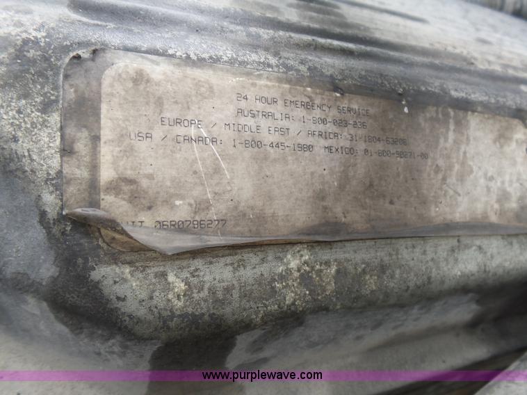 image for item K5767 2005 Freightliner Columbia semi truck