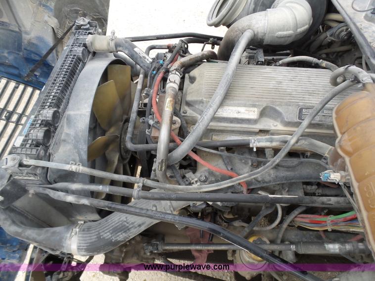 image for item K5768 2006 Freightliner Columbia semi truck