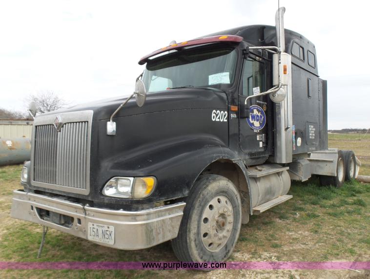 image for item K5769 2007 International 9400i semi truck
