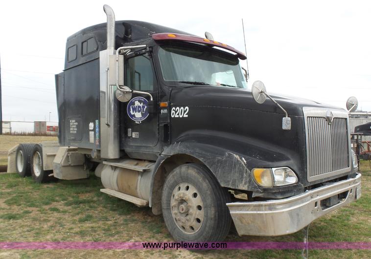 image for item K5769 2007 International 9400i semi truck