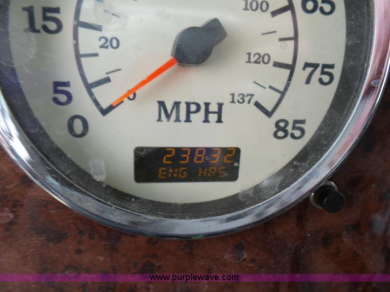 image for item K5769 2007 International 9400i semi truck