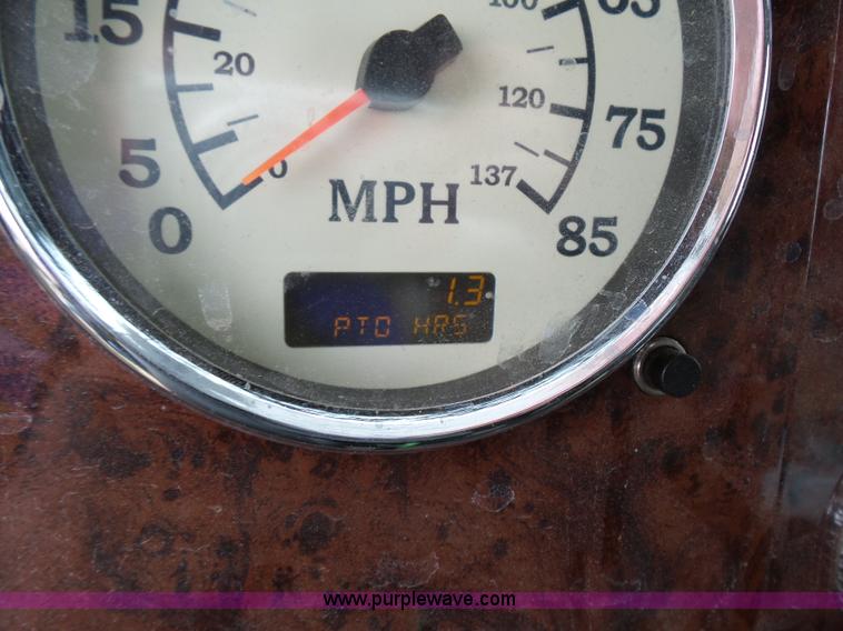 image for item K5769 2007 International 9400i semi truck