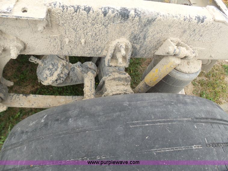 image for item K5769 2007 International 9400i semi truck