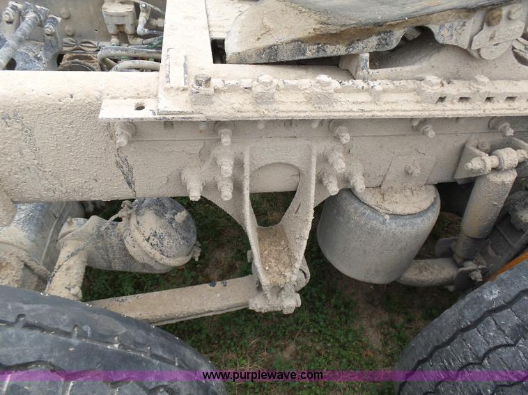 image for item K5769 2007 International 9400i semi truck