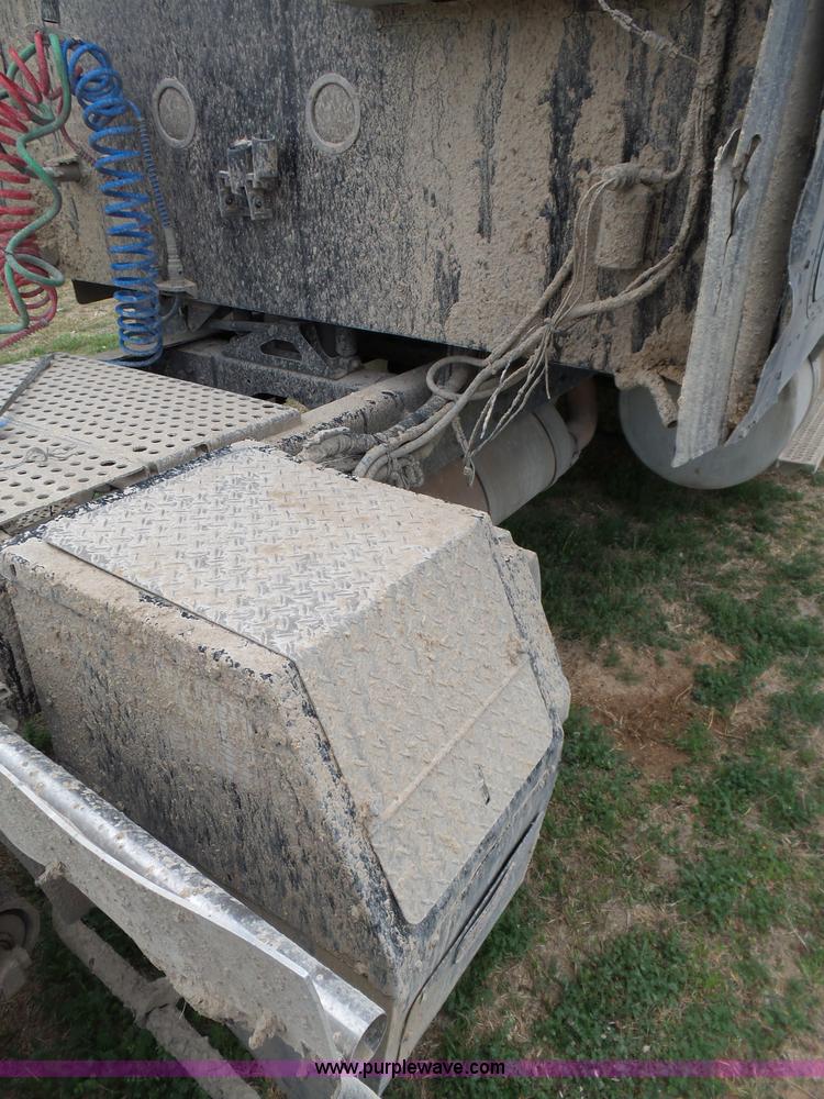 image for item K5769 2007 International 9400i semi truck