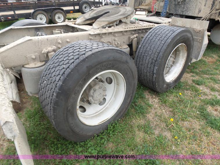 image for item K5769 2007 International 9400i semi truck