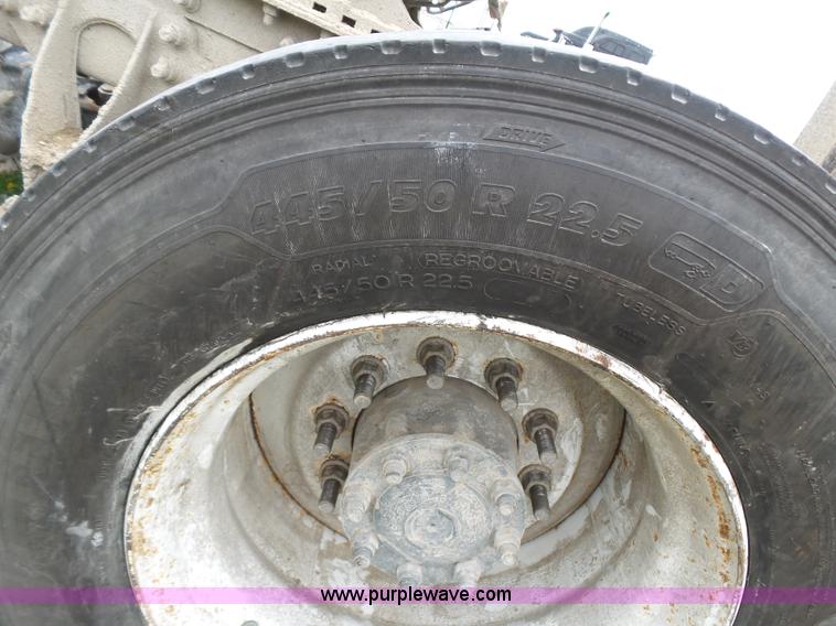 image for item K5769 2007 International 9400i semi truck