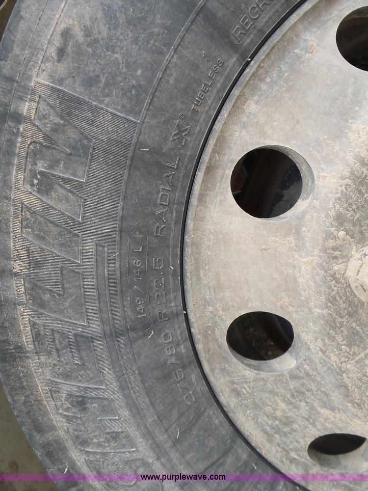 image for item K5769 2007 International 9400i semi truck