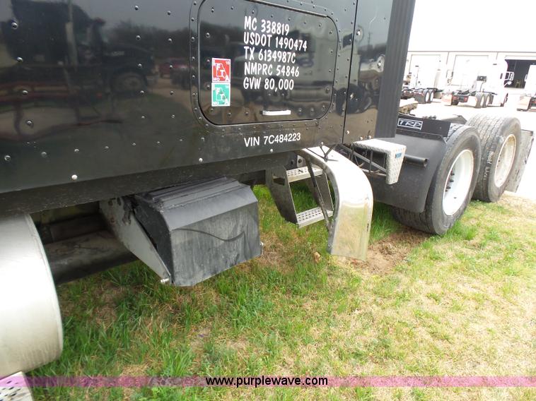 image for item K5770 2007 International 9400i semi truck