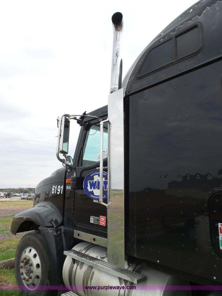 image for item K5770 2007 International 9400i semi truck