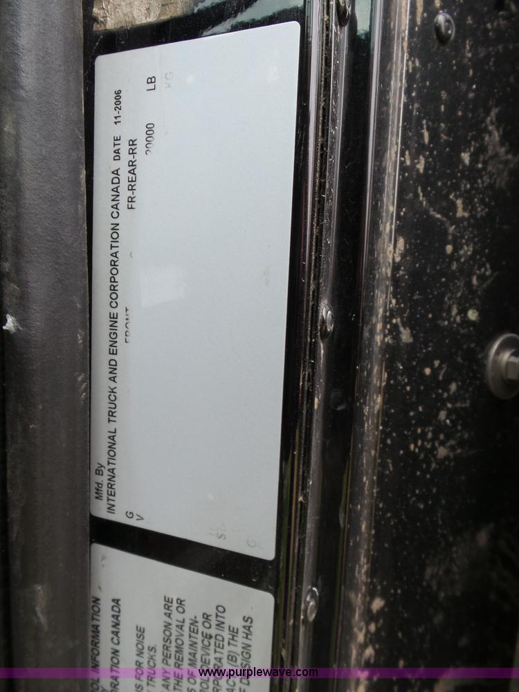 image for item K5770 2007 International 9400i semi truck