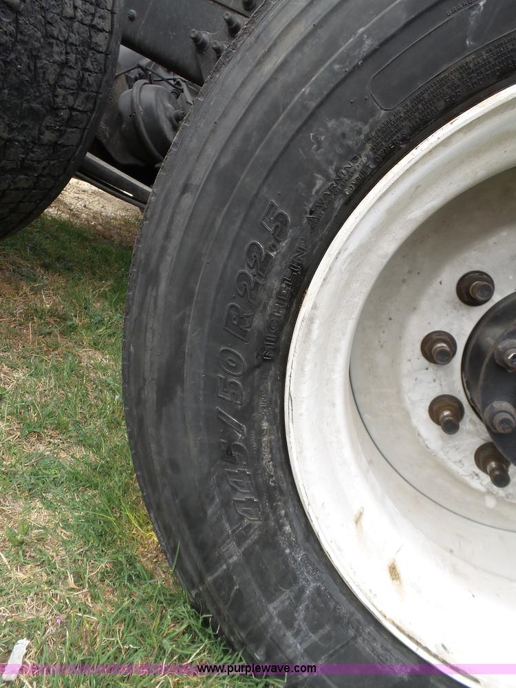 image for item K5770 2007 International 9400i semi truck