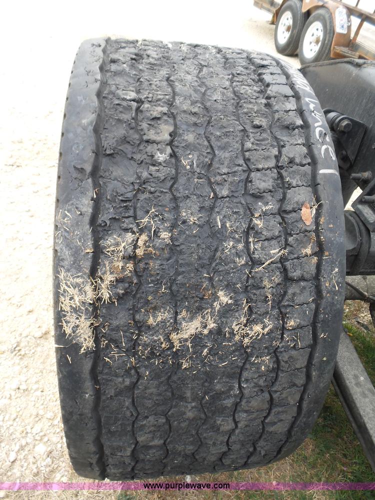 image for item K5770 2007 International 9400i semi truck