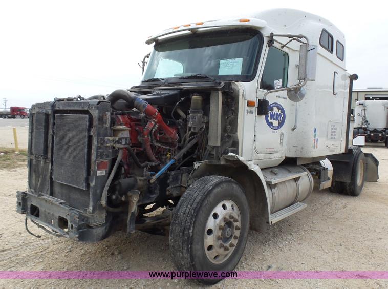 image for item K5771 2006 International 9400i semi truck