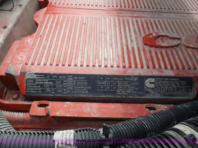 image for item K5771 2006 International 9400i semi truck