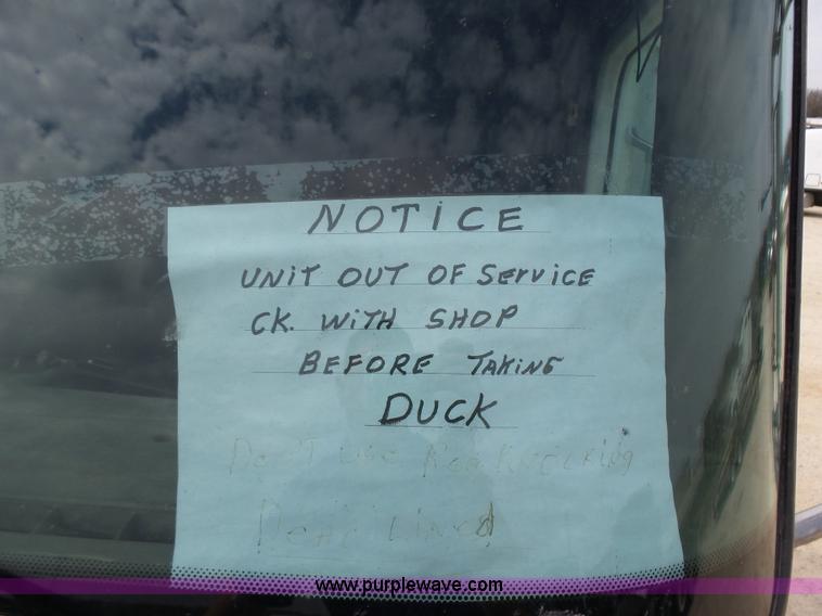 image for item K5771 2006 International 9400i semi truck