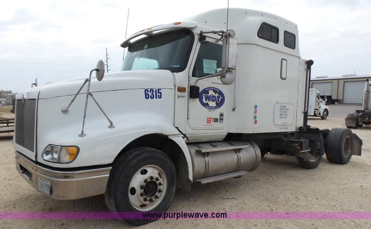 image for item K5772 2007 International 9400i semi truck